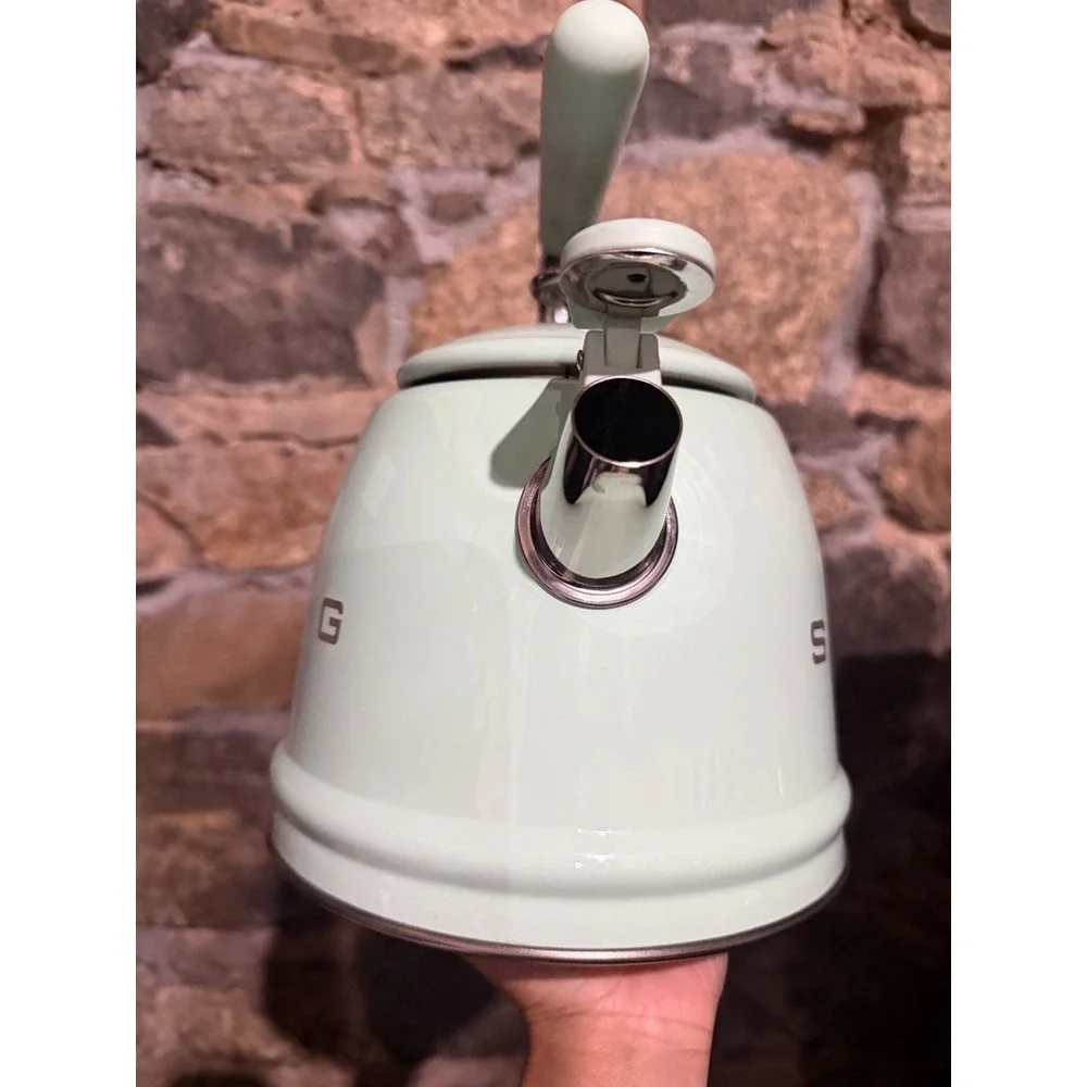 Smeg CKLW2001PG Pastel Green 50's Retro Whistling Kettle - READ